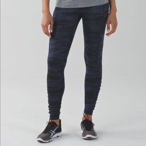 RARE Lululemon Coast camo Leggings